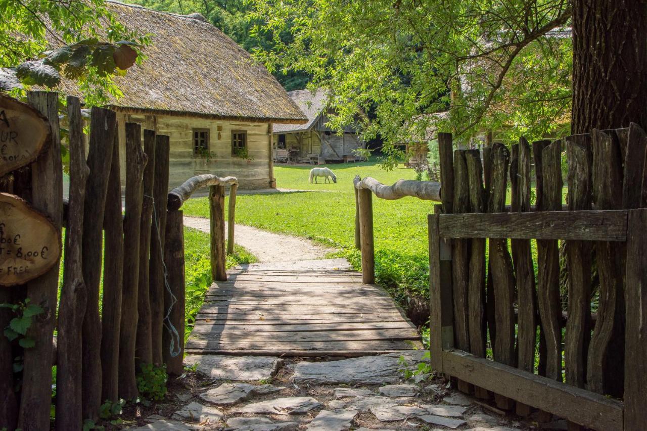 Domacija Vesel Vila Trebnje Exterior foto